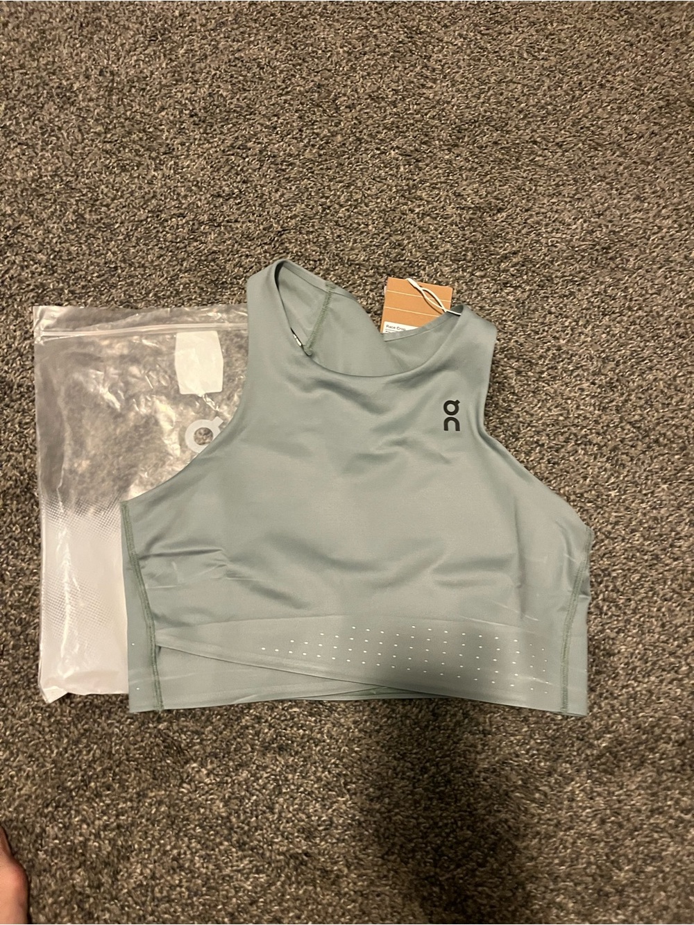 On Running Sage Green High-Neck Performance Sports Bra L nwt